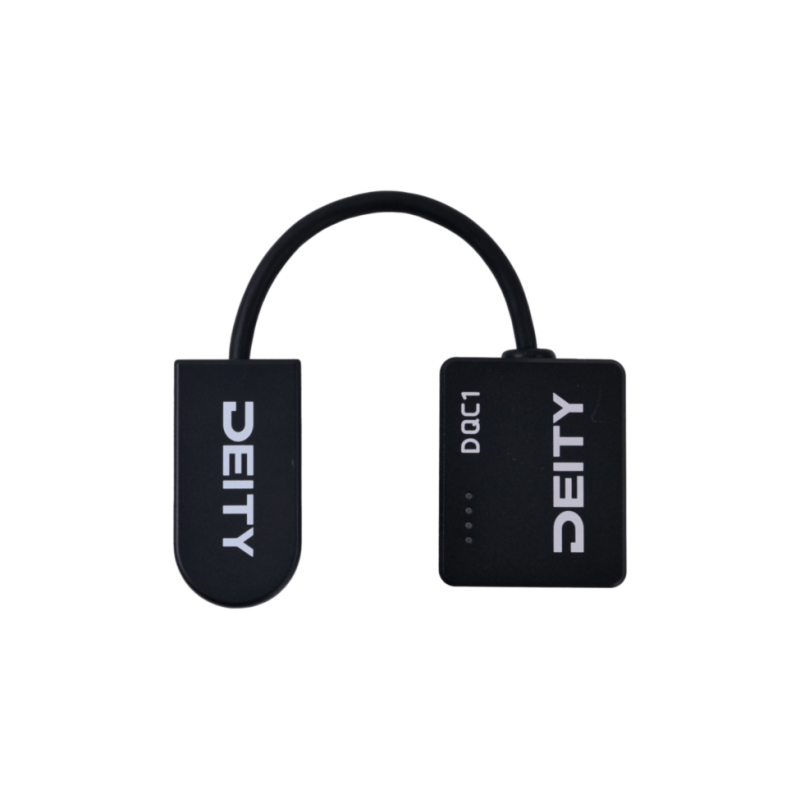 Deity DQC1 – Chargeur USB-C compact pour batteries intelligentes SMBUS (2054, 5 broches) Deity DQC1 – Chargeur USB-C compact pour batteries intelligentes SMBUS (2054, 5 broches)